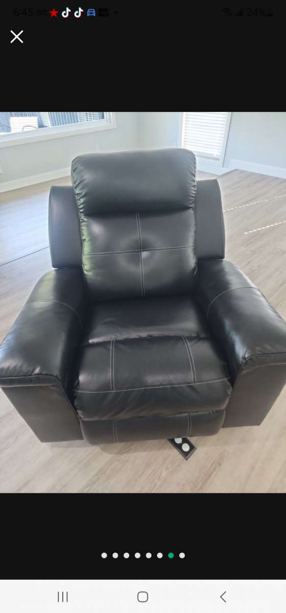 3piece living room  And everything that is in the pictures