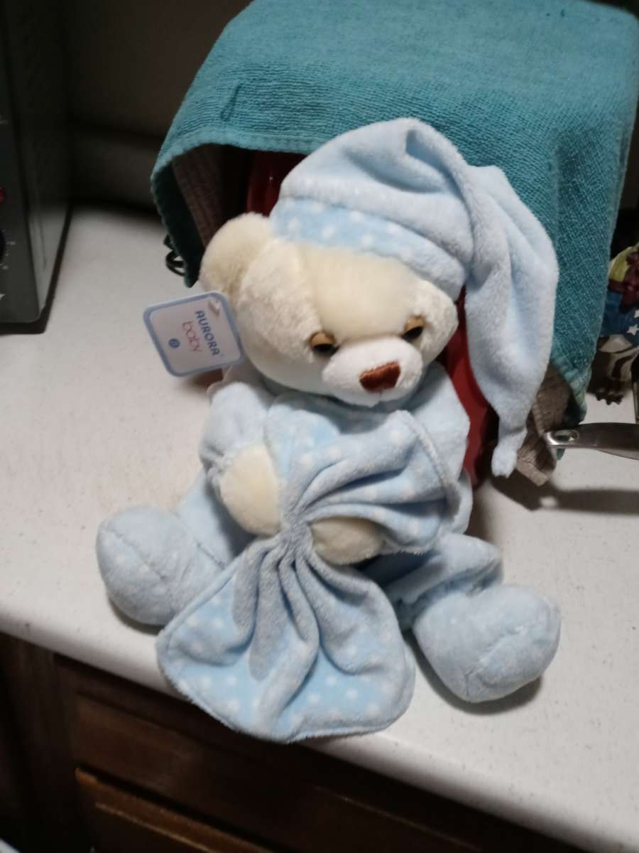 BRAND NEW MUSICAL TEDDY BEAR PLAYS ROCK A BYE BABY SONG