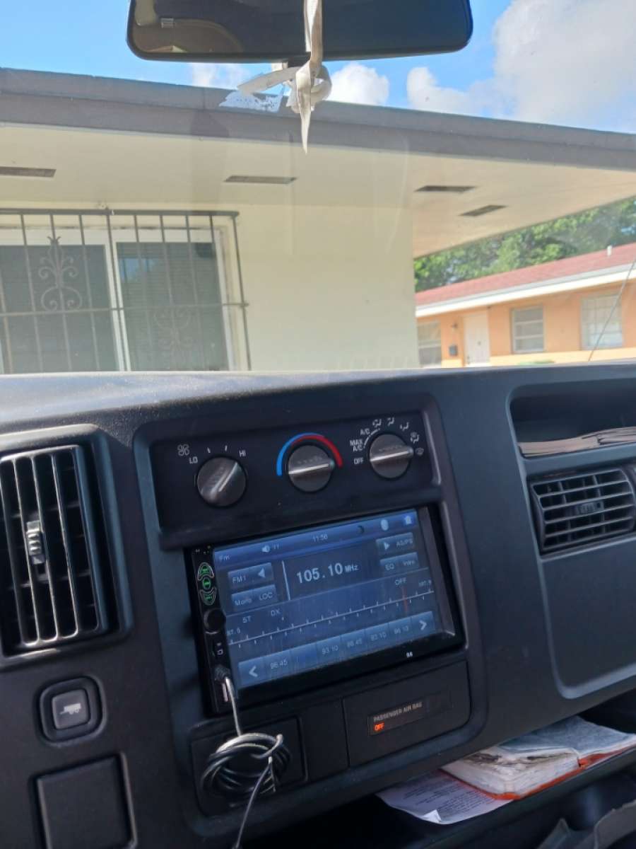 2006 Chevy Express van