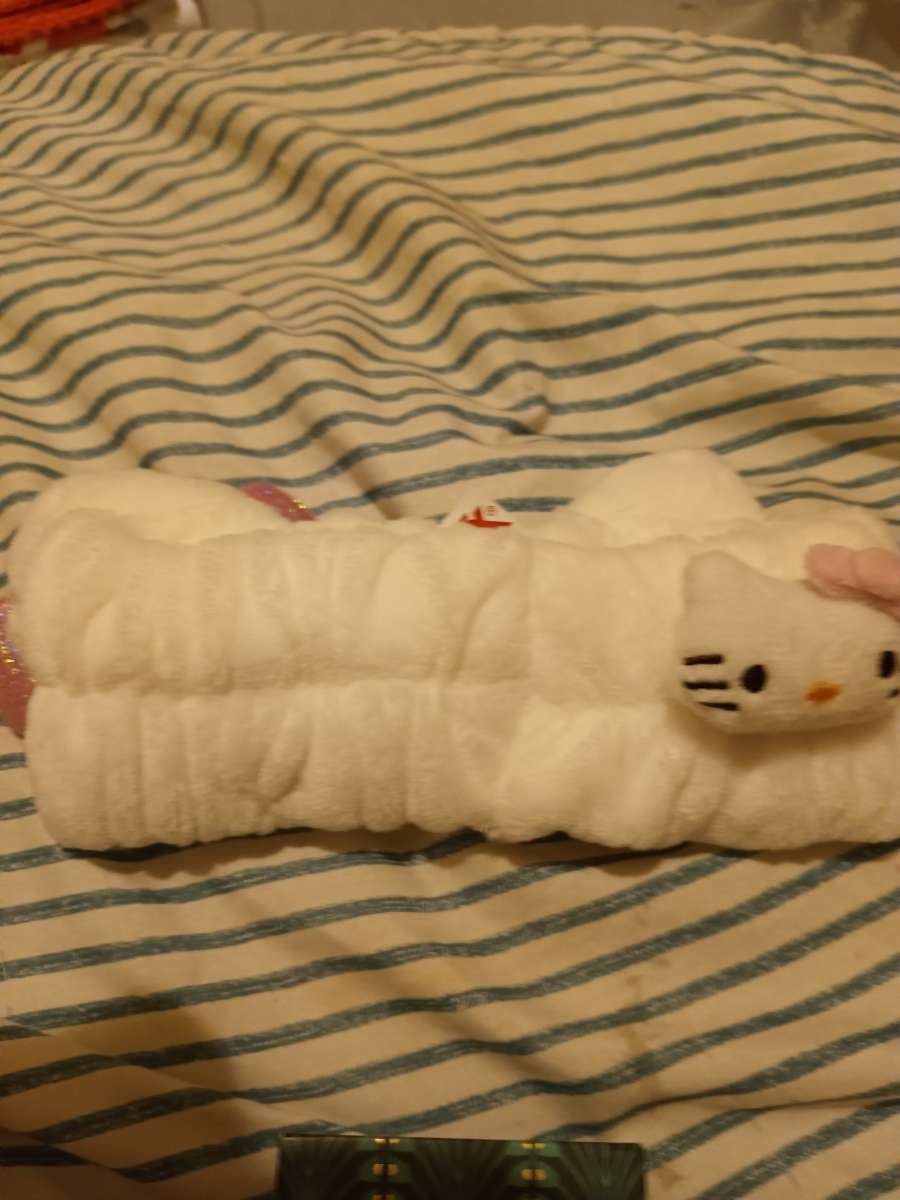makeup headband hello Kitty