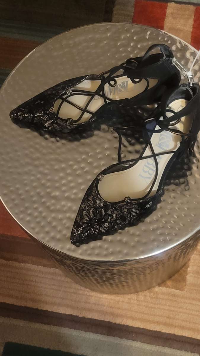 Sam and Libby black lace heels sz 9 womens