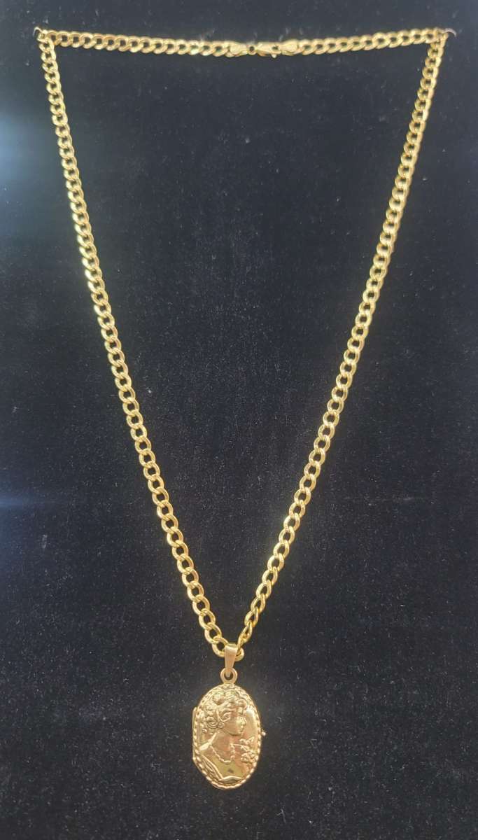 14K Gold Chain Hollow Cuban W Photo Charm 185 Grams 24