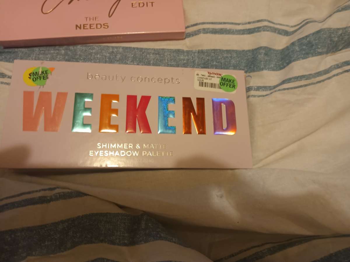 eyeshadow palettes full size four five of them