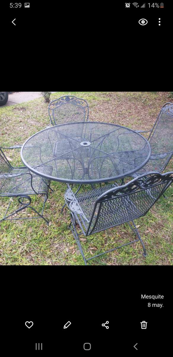 Mesa de patio con sillas Mesedoras  Sale