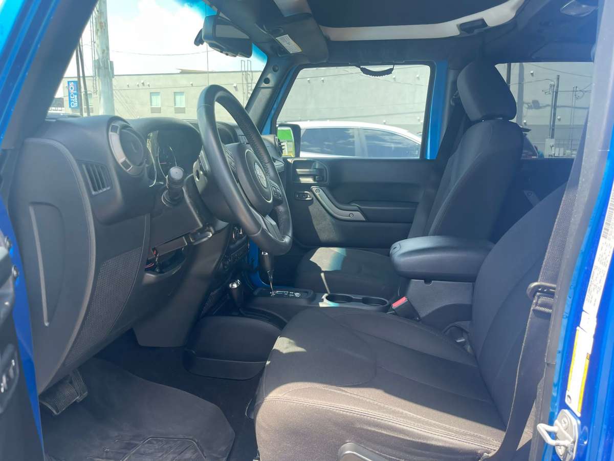 2015 Jeep Wrangler guaranteed engine box and air conditionin