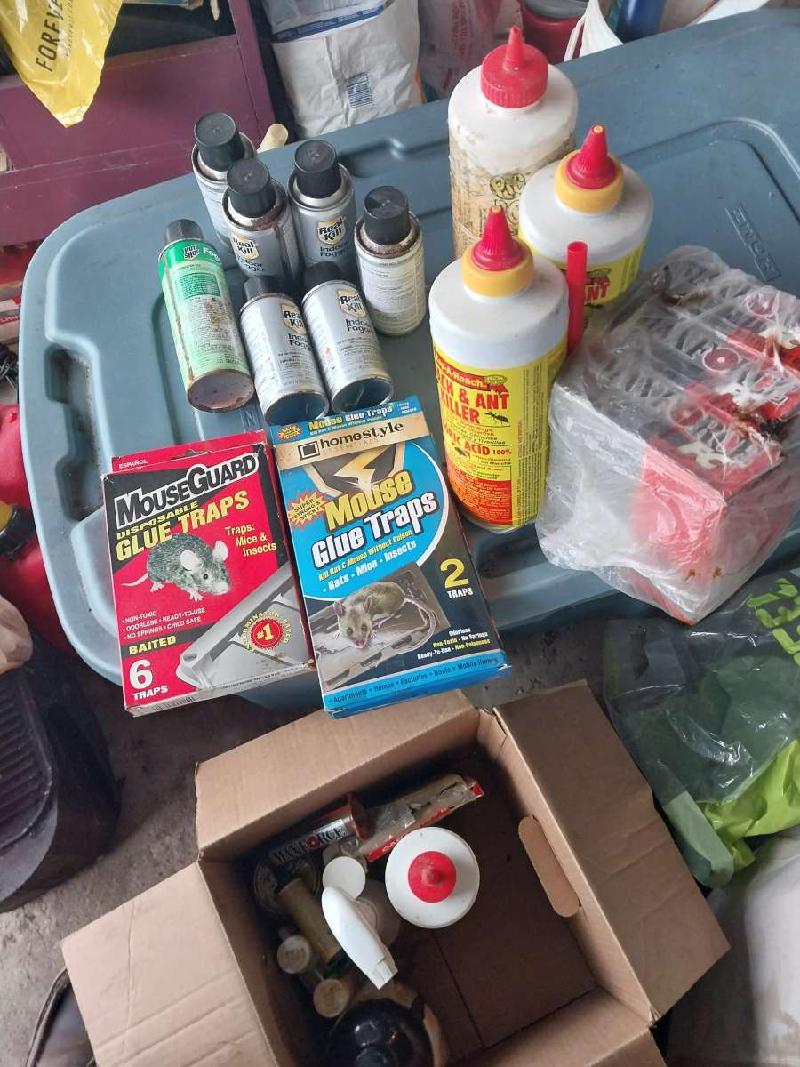 bug and mice extermination supplies