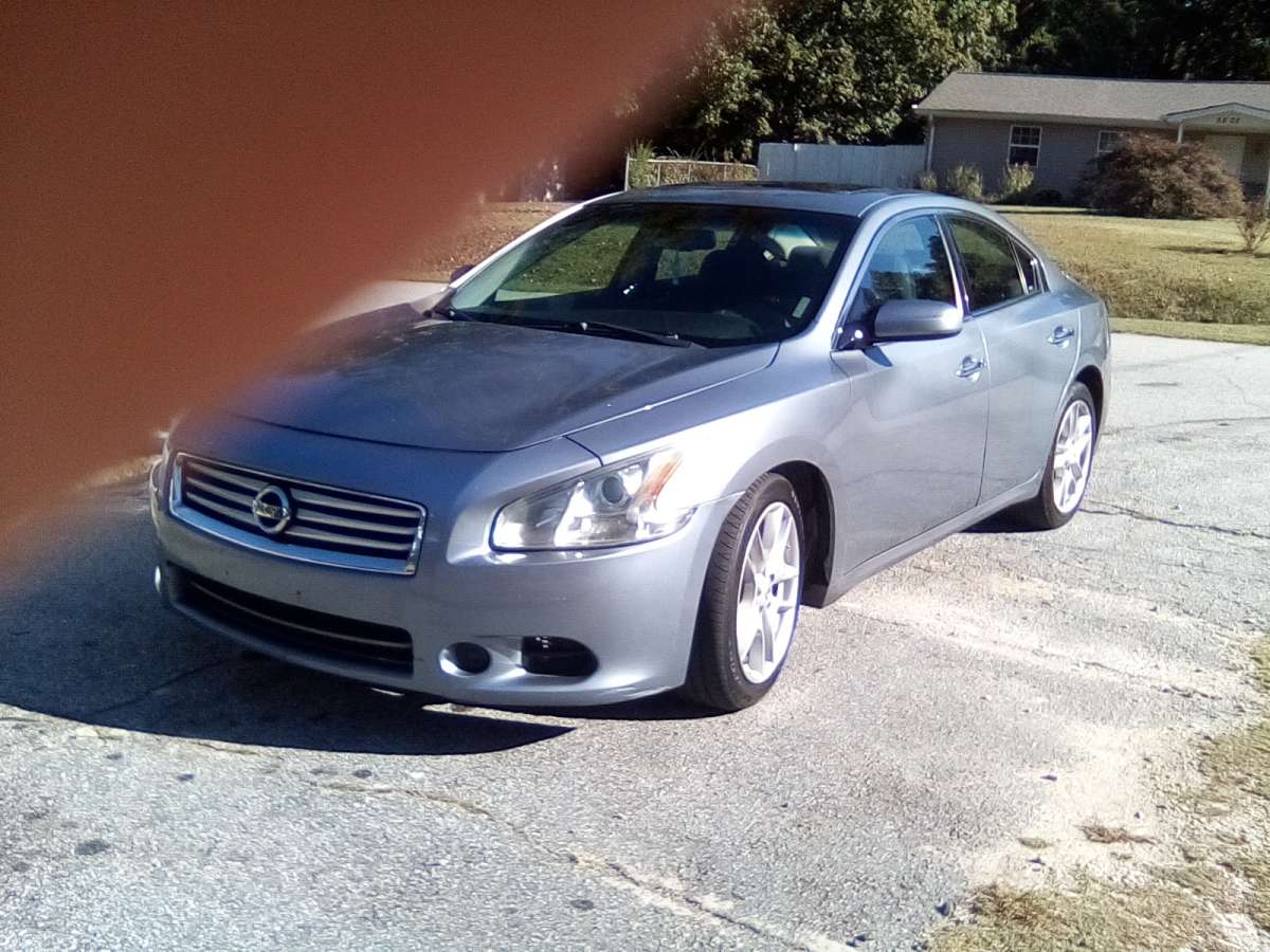 2012 Nissan maxima