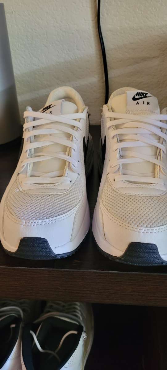 womens Nike Air Max size 8