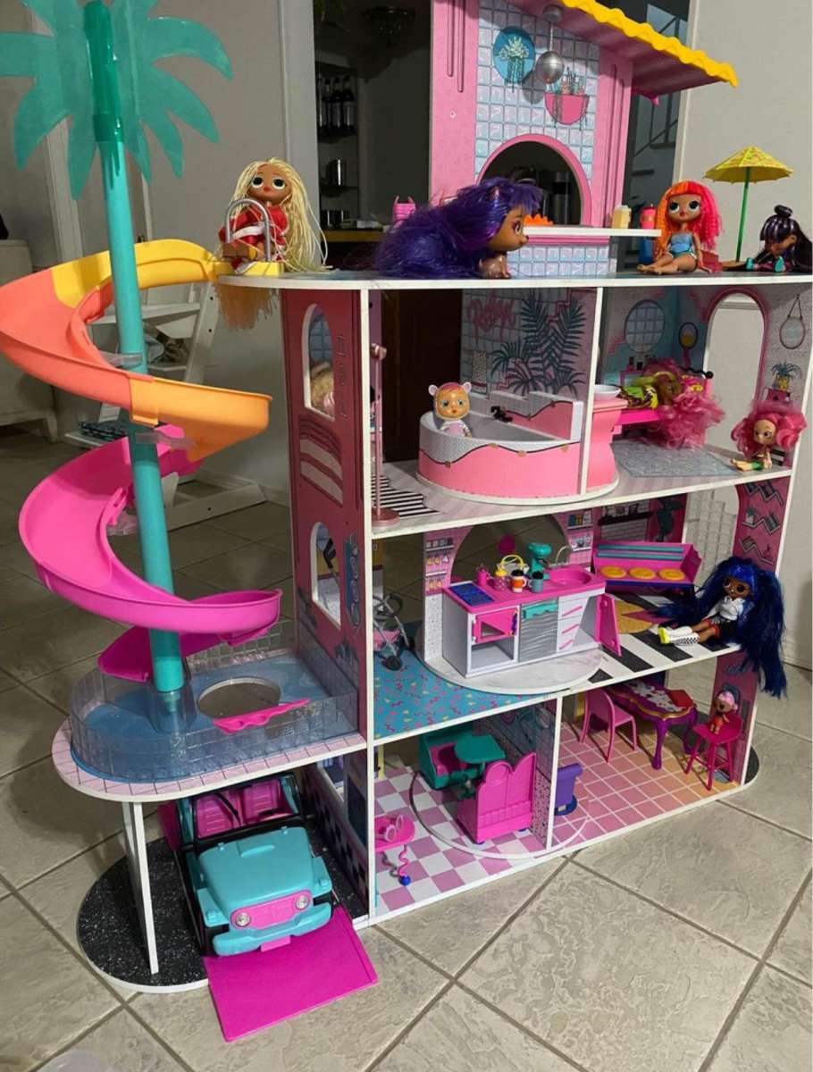 lol doll house