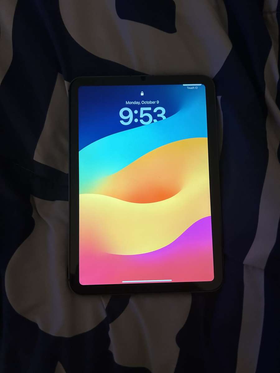 iPad mini 10 gen 256gb with keyboard