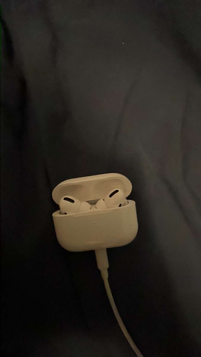 AirPods