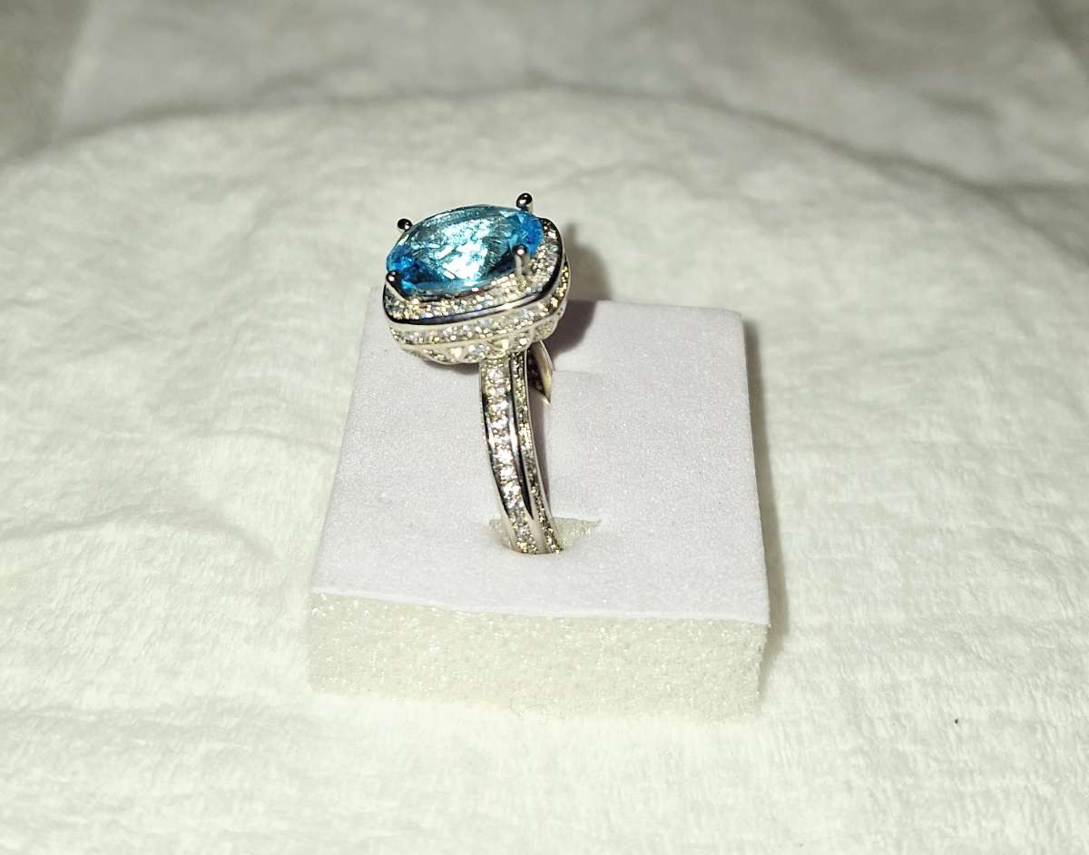 blue Topaz ring size 6 new