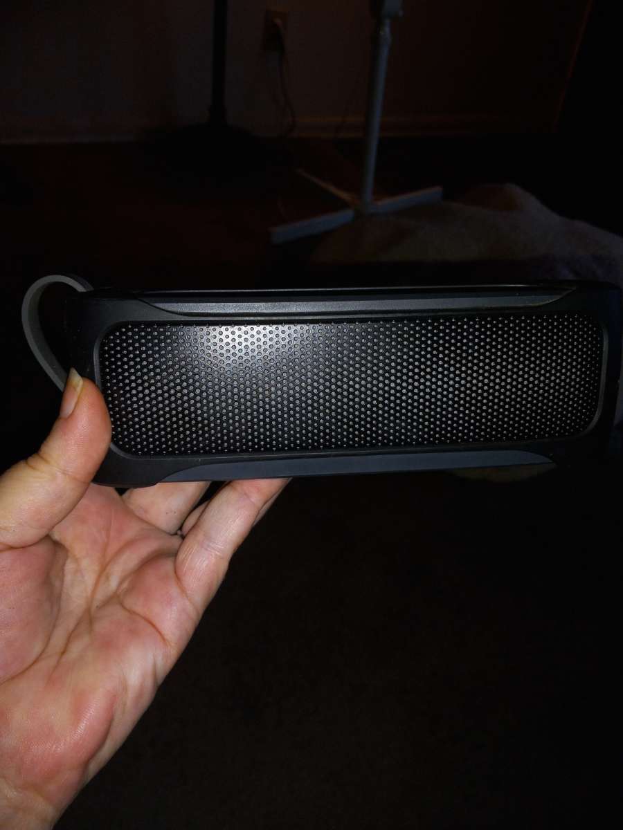 blackweb bluetooth speaker