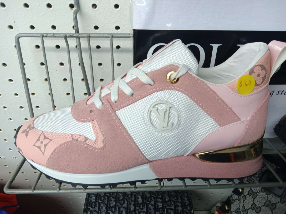 Lv runaway shoes