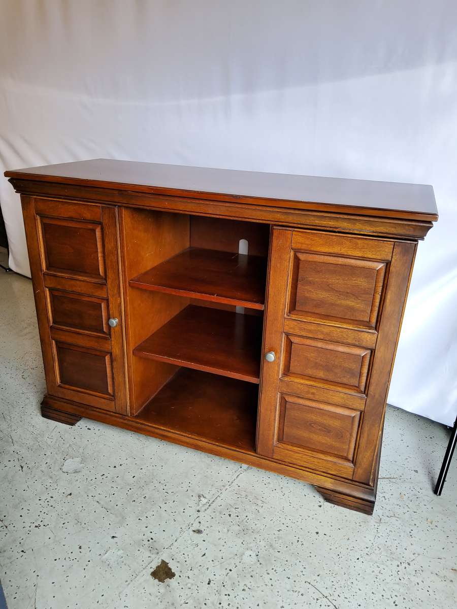 Cabinet Hutch
