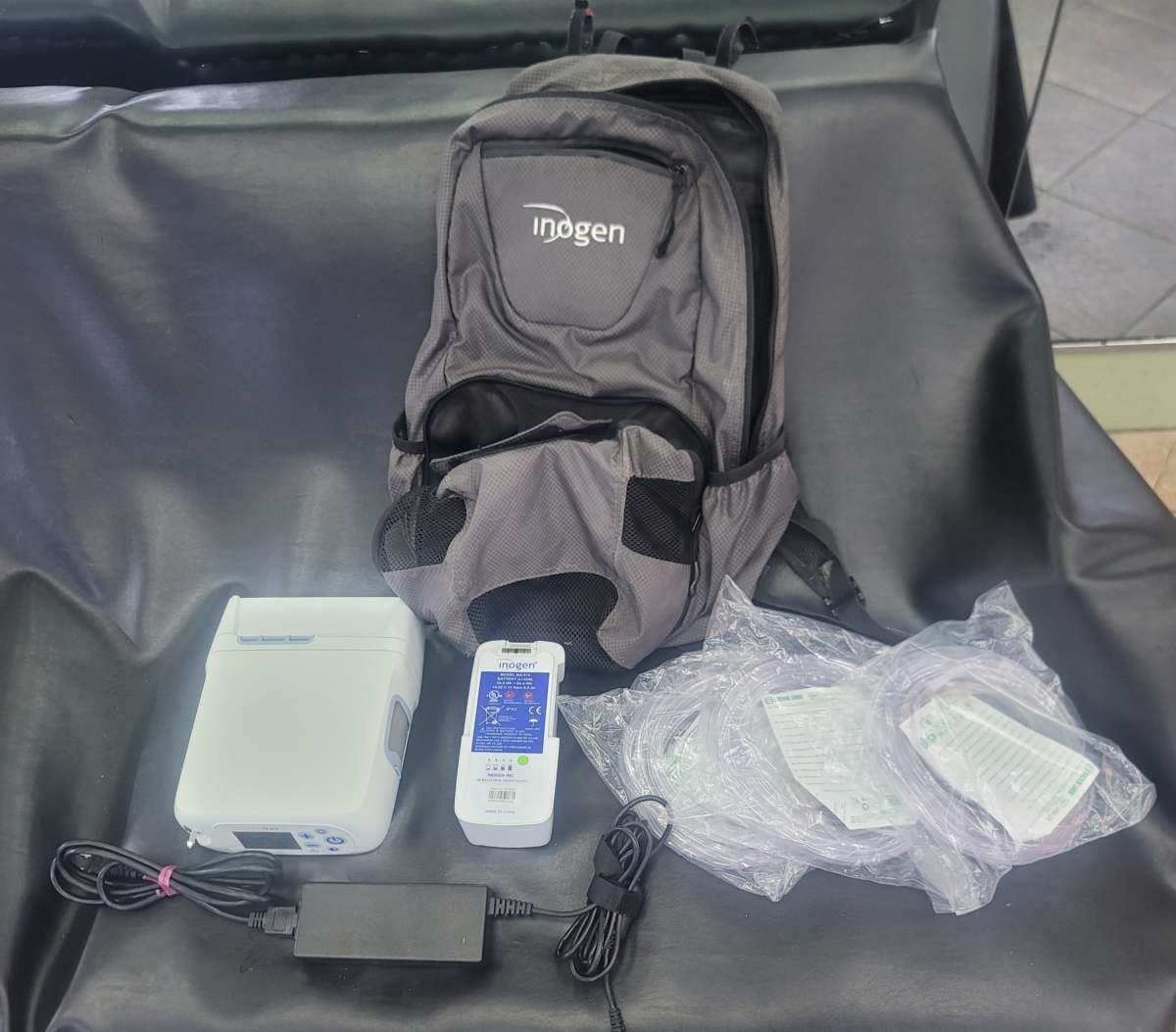 Inogen One G5 W Two Battery  Charger  Accessory Kit