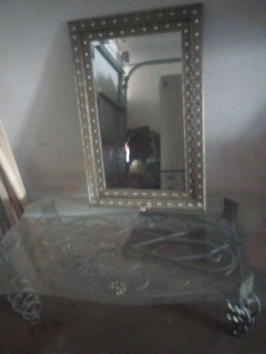 heavy medal glass table and mirror