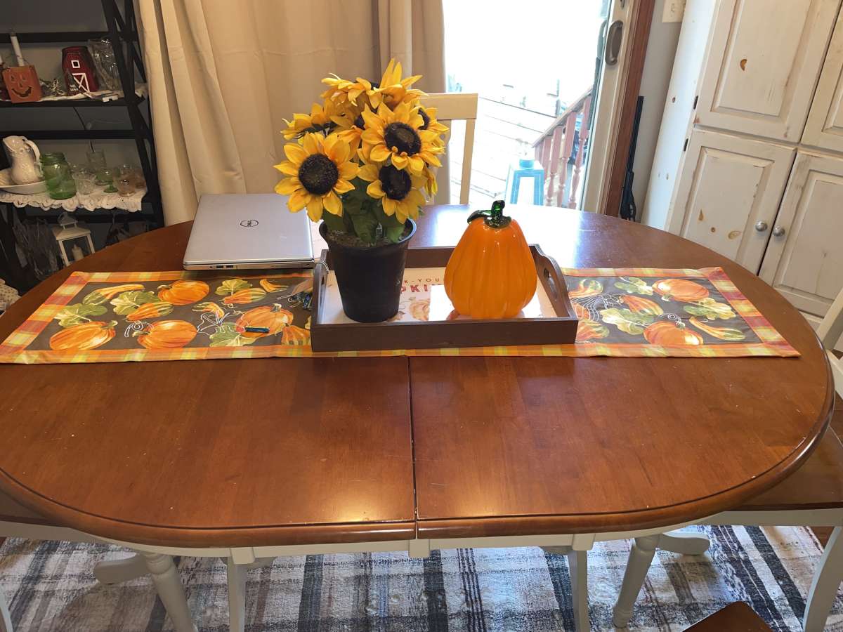 dinning room table