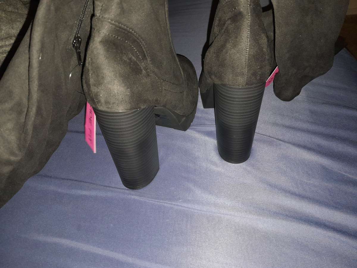 Brand New Womens Boots