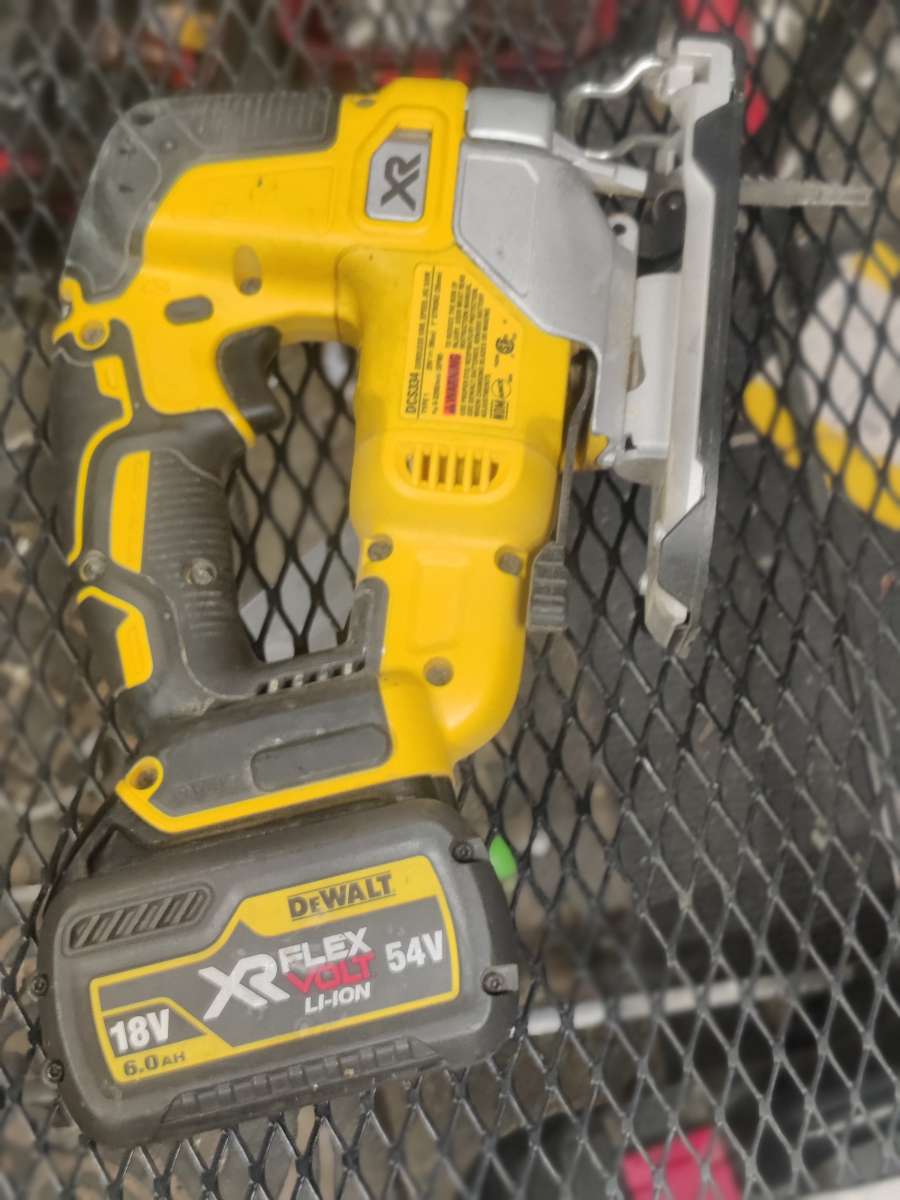 DeWalt V20 cordless jigsaw