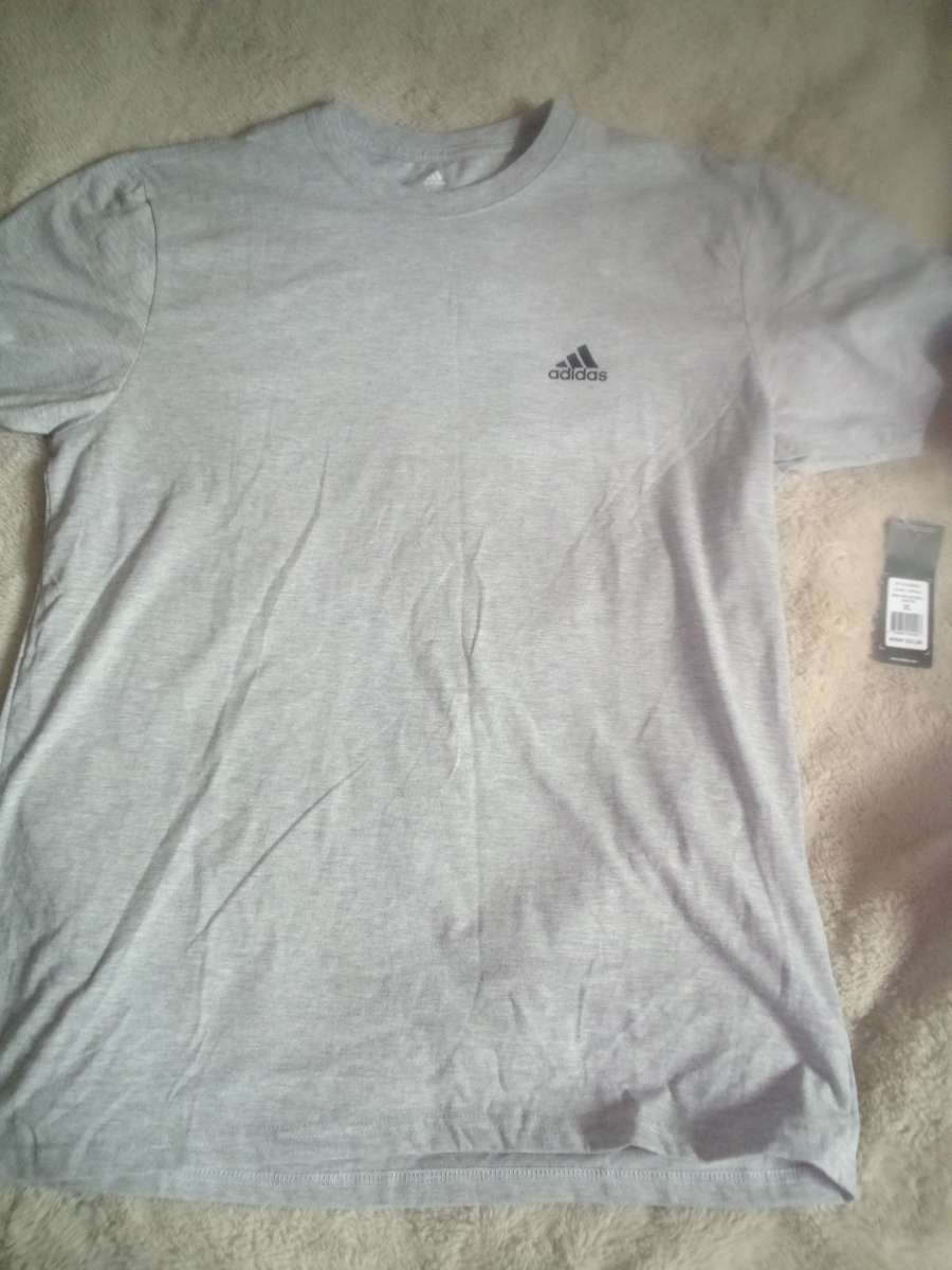 Adidas mens t shirt