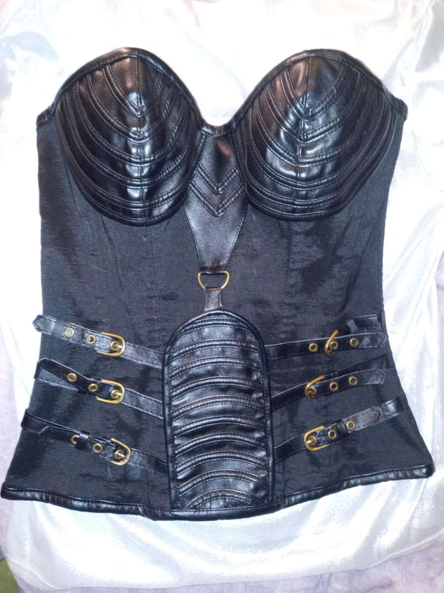 wedding dress green moto jckt black leather corset top