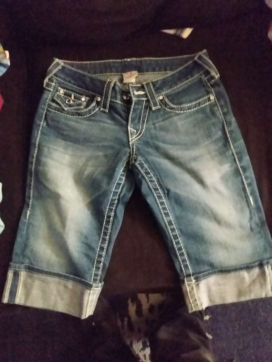 TRUE RELIGION WOMANS JEANS