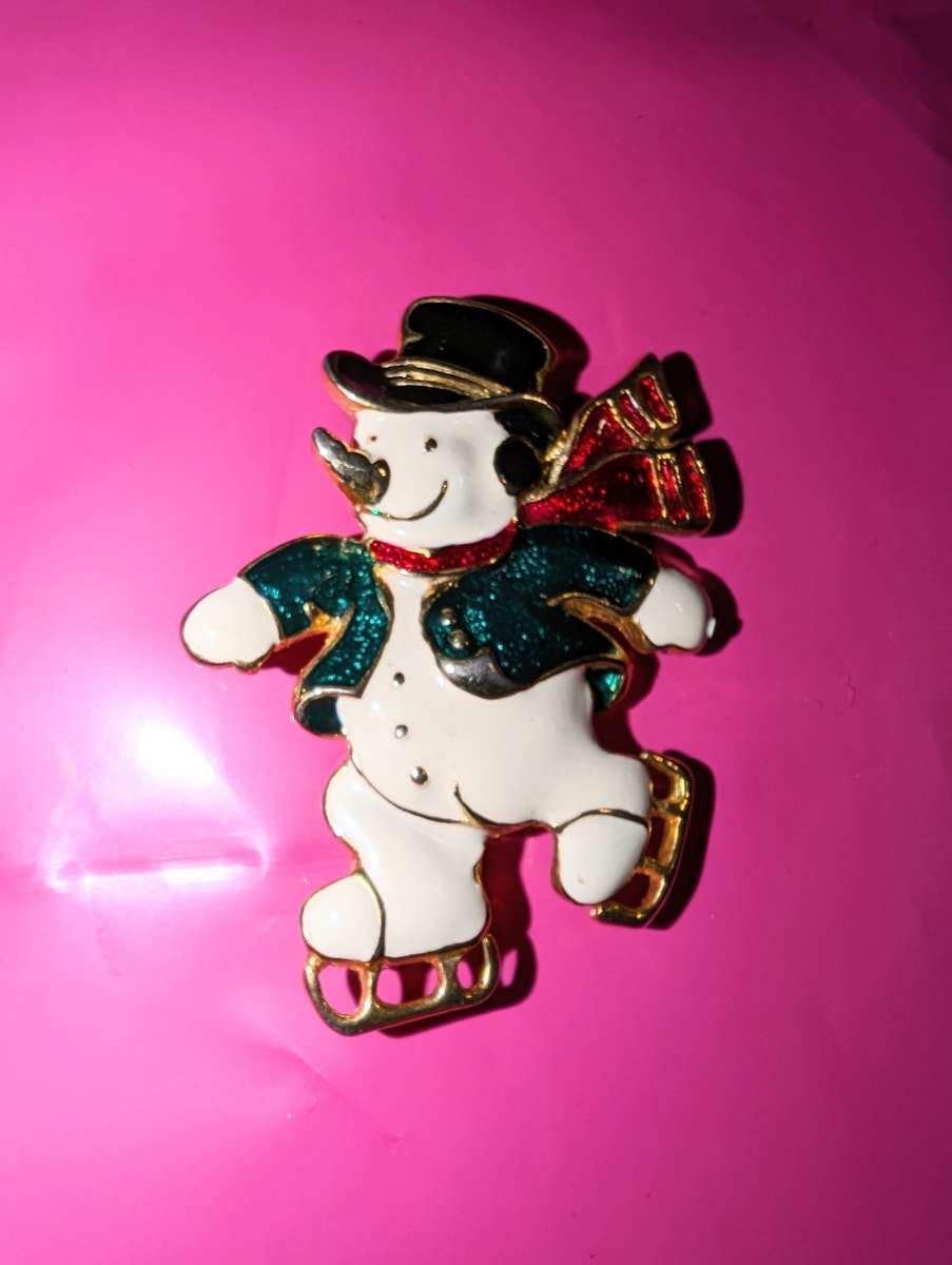 Vintage Snowman Christmas brooch signed  JJ