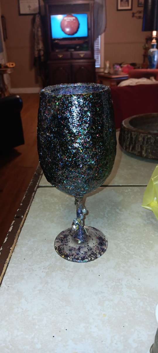hand painted wine glasses and Rhinestone bottles