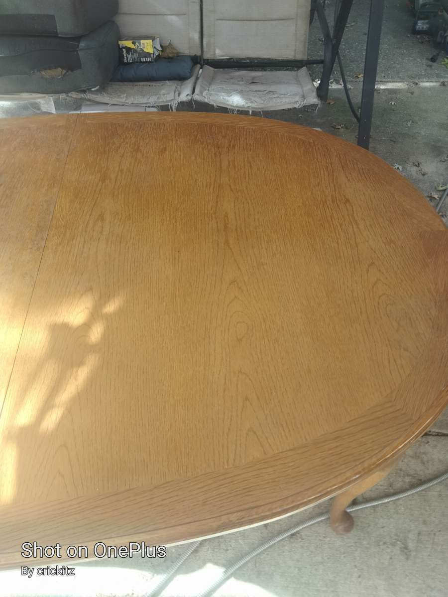 dinning room set and chairs