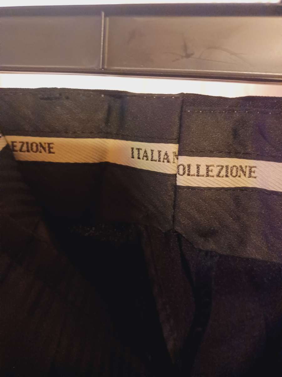 Men pant perry Ellis and Levi jeans and more 38 x32 31x32