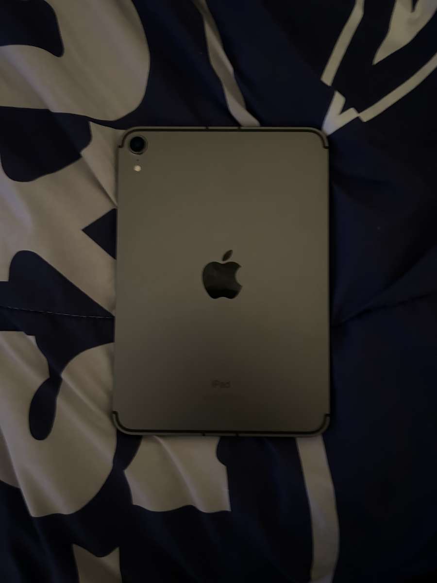 iPad mini 10 gen 256gb with keyboard