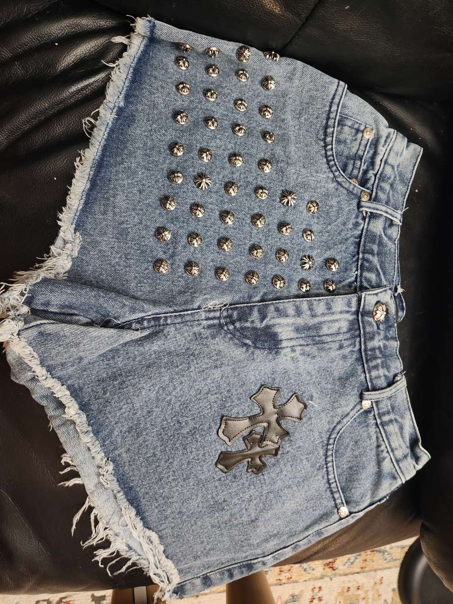 Chrome shorts medium