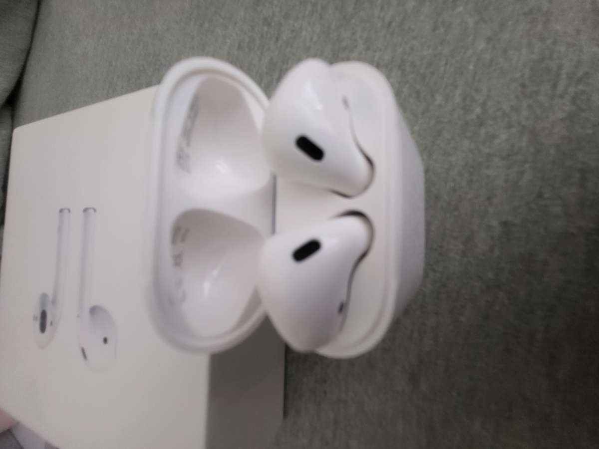 Apple airpods Gen 2