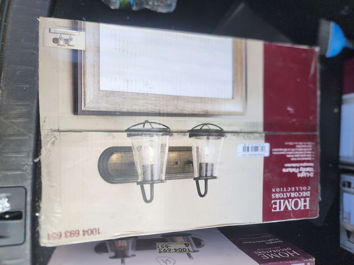 Brand new blinds bath tub light fixtures