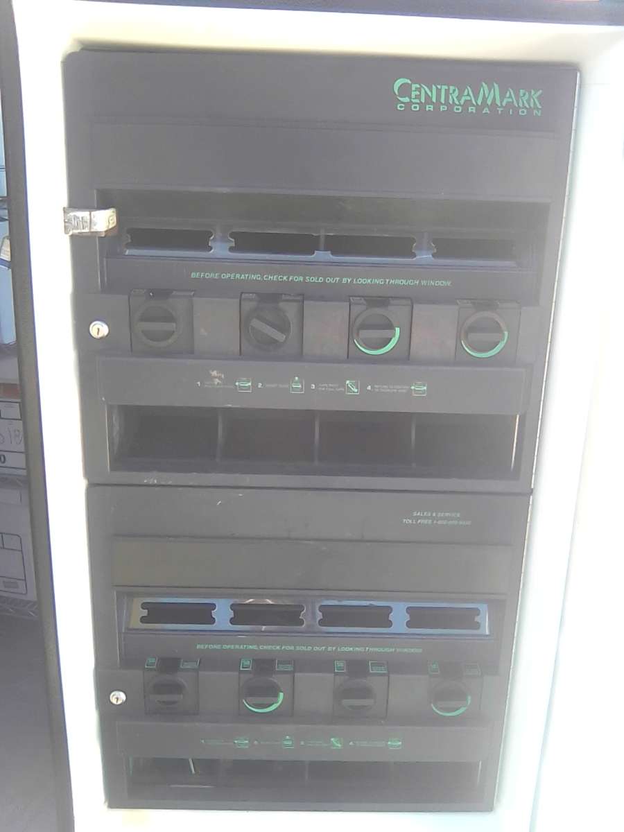 Smart Snack and Smart Drink Vending Machines