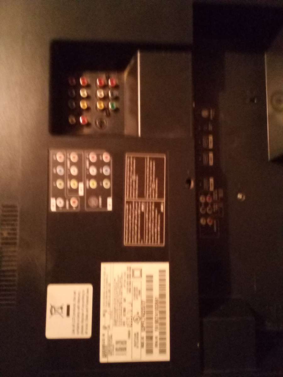 Philips tv Model number 52PFL7422D37