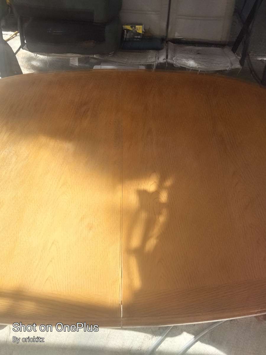 dinning room set and chairs