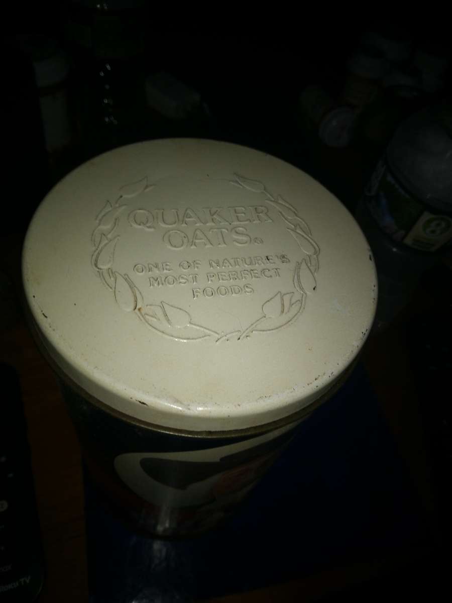 Old Fashioned Quaker Oats 1982 tin
