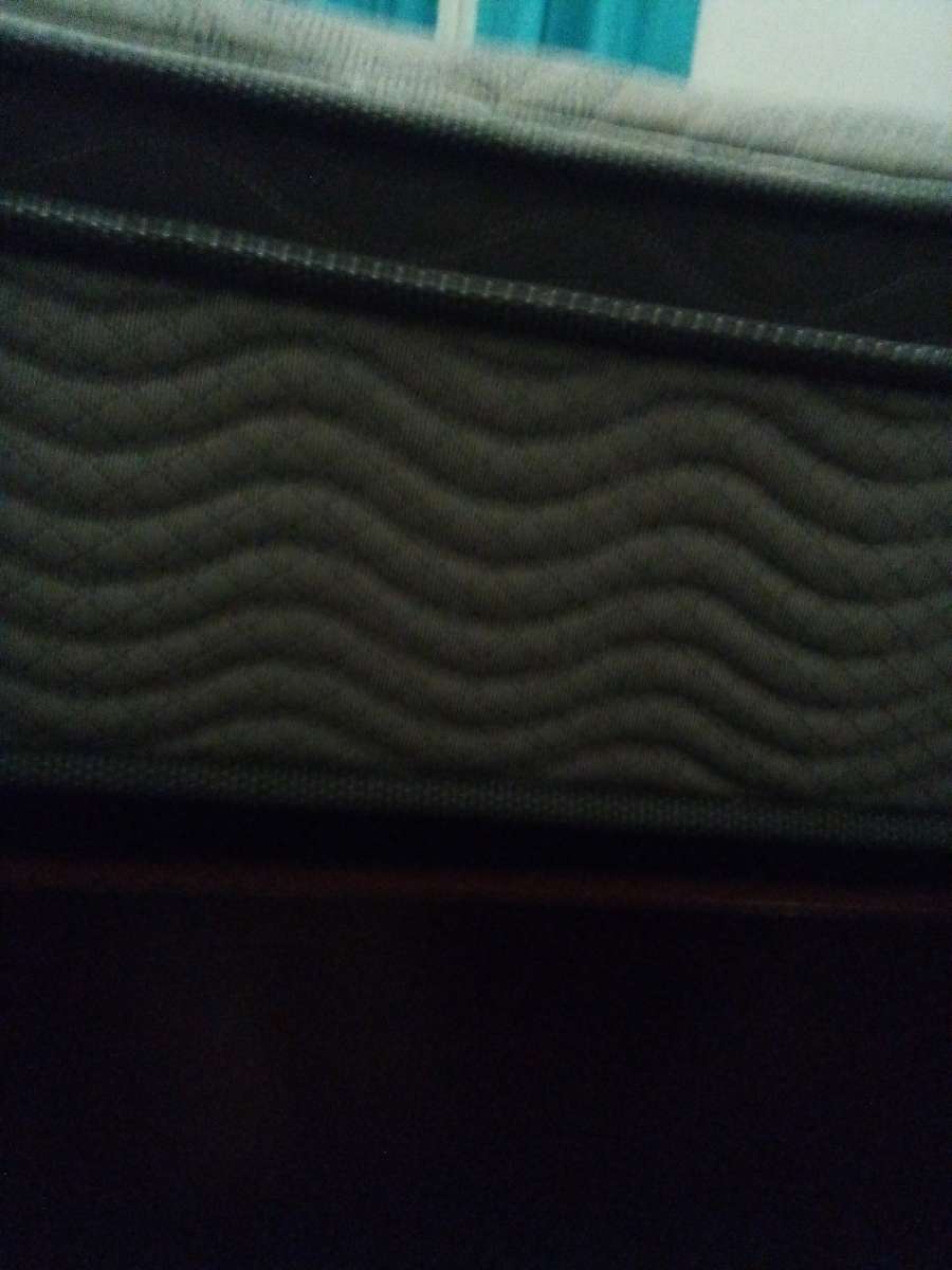 Beautiful Sleigh Bed Hdbrd Side Rails Ftbrd no matres