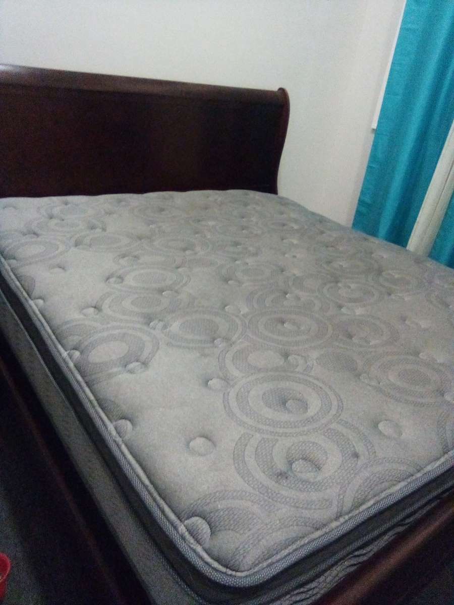 Beautiful Sleigh Bed Hdbrd Side Rails Ftbrd no matres