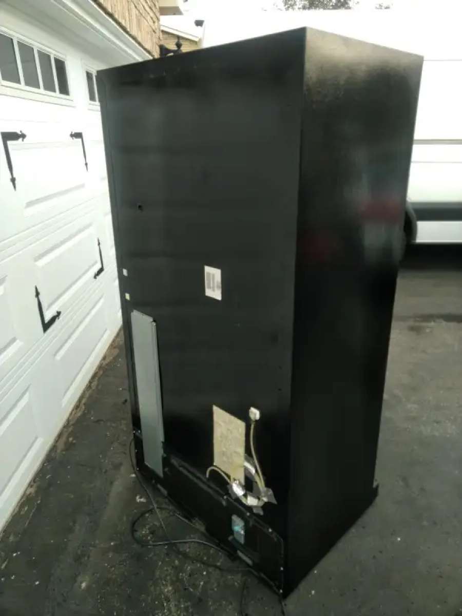 black Amana fridge