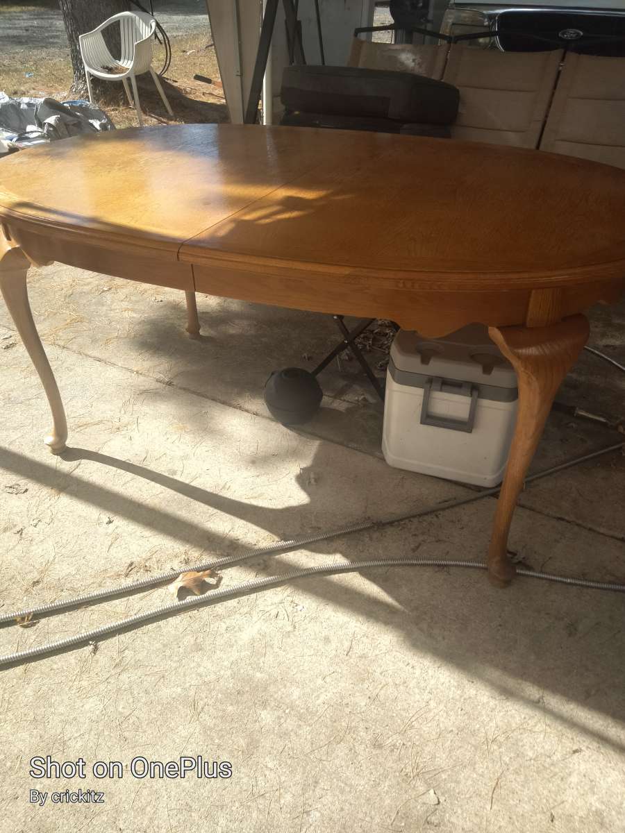 dinning room set and chairs