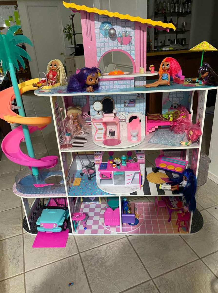lol doll house