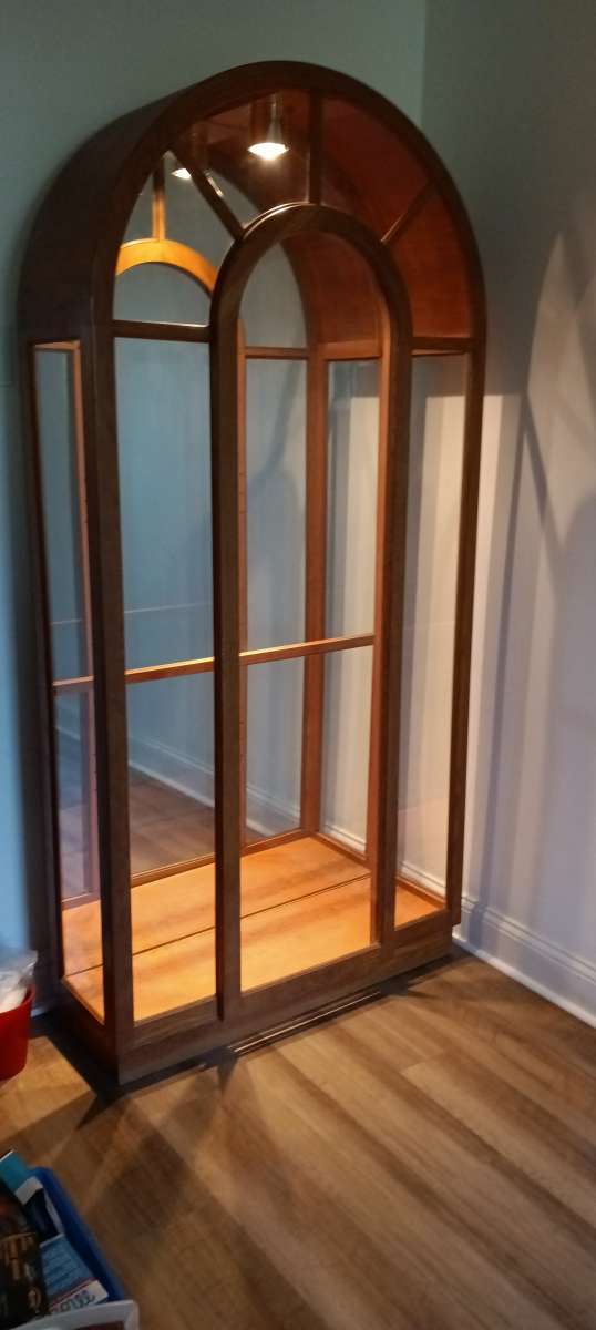 Lighted curio cabinet
