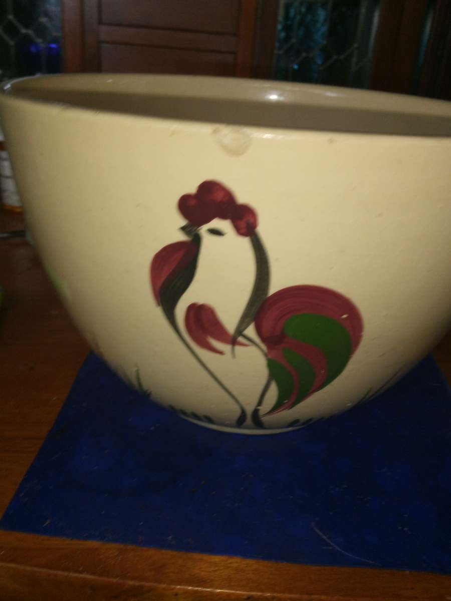 Watt Pottery Rooster Large mixing bowl