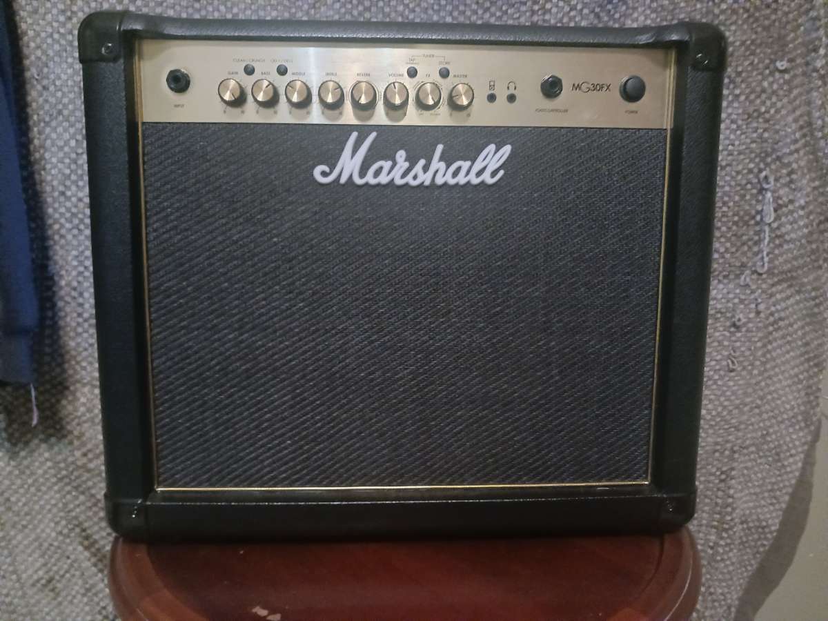 Xbox One S Ps4 four controllers all games Marshall Amp