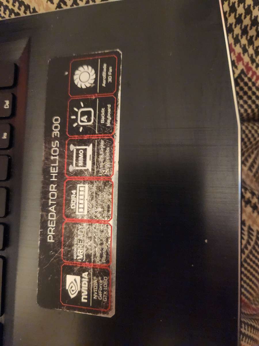 Predator helios 300 laptop
