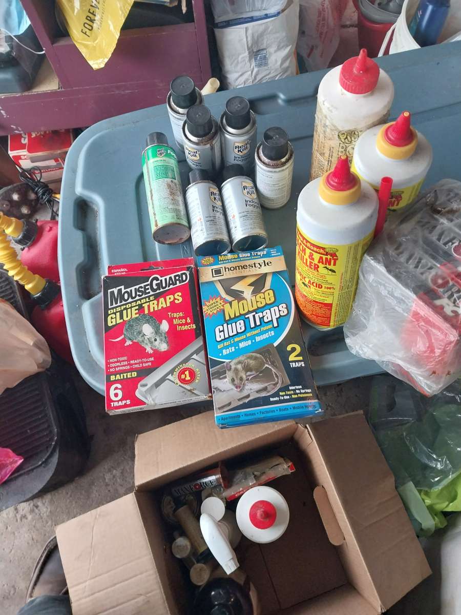 bug and mice extermination supplies