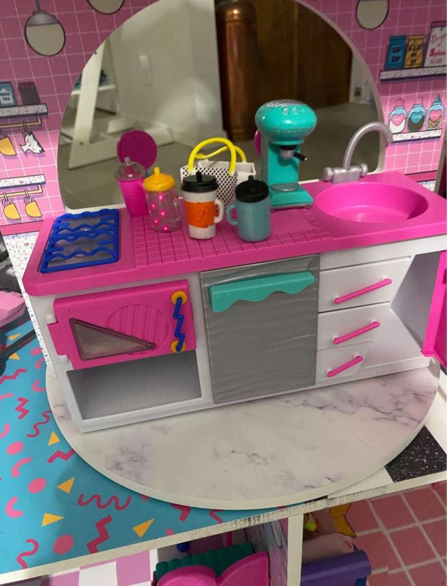 lol doll house